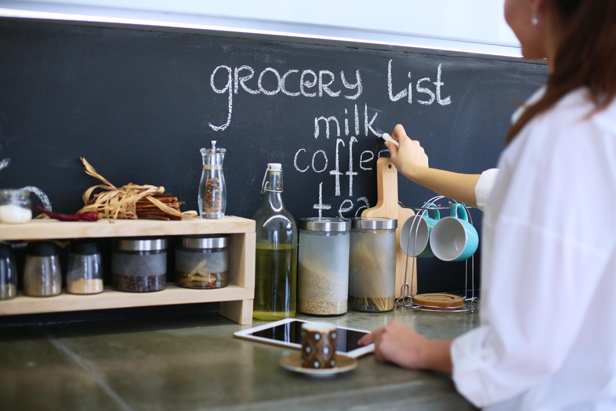 Ingredient sourcing board with labels